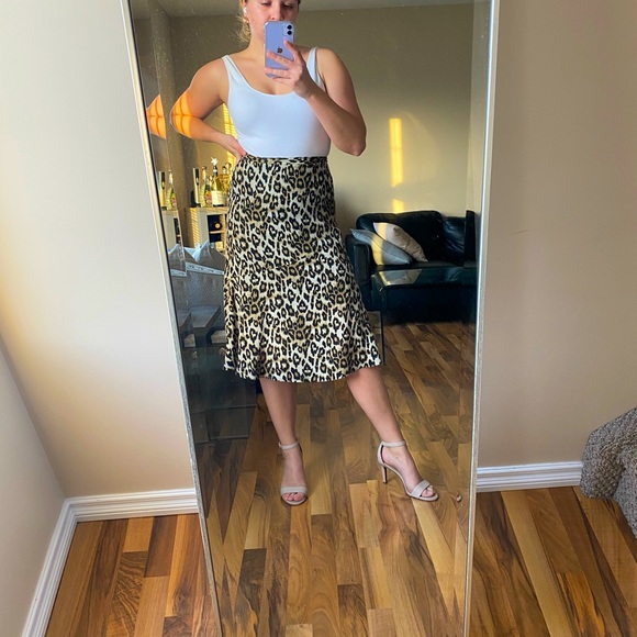 Banana Republic Leopard Skirt - Picture 1 of 3
